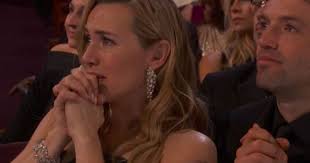 Reagimi i Kate Winslet kur DiCaprio fitoi çmimin, një nga çastet më  emocionuese