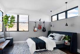 Modern Glam Bedrooms Bathrooms And Everything You Need To Get The Look Apartment Bedroom Decor Bedroom Trends Bedroom Design