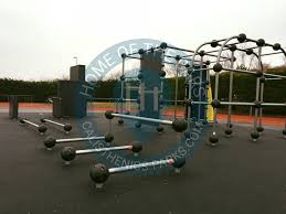 Suchst du nach mercure cergy pontoise zentrum hotel? Cergy Parkour Park Piscine De L Axe Majeur Frankreich Spot