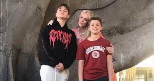 Jayden on instagram live made it clear he does not like grandfather jamie spears. Kevin Federline Blocking Britney Spears From Increased Visitation Metro News