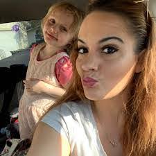 Alicia Seneca's Instagram, Twitter & Facebook