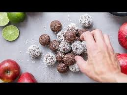 There S Nothing Easier To Slip Into A Lunch Box Than A Few Of These Mega Healthy Energy Balls Super Easy To Prepare Every Si Vegan Snacks Energy Bites Snacks