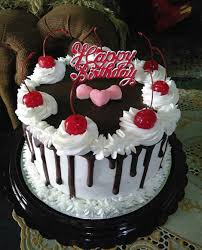 Daftar nama idol kpop, selebriti indonesia, dan mancanegara yang sedang ulang tahun hari ini. Carmel Cake Happy Birthday Cake Photo Happy Birthday Cake Images Happy Birthday Chocolate Cake