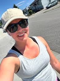 So annoyed! Ready to go for a decent length run and my Shockz earphones  (barely a year old) decided to give up the ghost. Sweat must have gotten  inside because it made