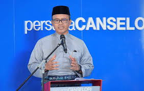 Office, timbalan naib canselor ( hal ehwal pelajar & alumni), ei tegutse valdkondades kõrgharidus (kolledzid ja ülikoolid). Prof Dato Dr Mohd Ekhwan Toriman Alumni Pertama Ukm Dilantik Sebagai Naib Canselor Ukm Ukm News Portal