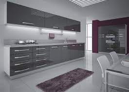 Sizler i̇çin en güzel modelleri bir araya getirdik. Gri Akrilik Mutfak Dolabi Modeli Akrilik Mutfak Dolaplari Modelleri Kitchen Interior Design Modern Kitchen Room Design Modern Kitchen Apartment