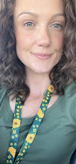 What does it mean for a dog to have blue and green eyes?