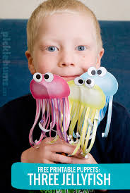 The mysterious jellyfish have been around for millions of years, but still intrigue us. Three Jellyfish Printable Puppets Picklebums