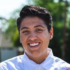 Lorena Austin's Instagram, Twitter & Facebook