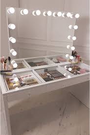 Today i show you how to make a desk with a hollywood vanity mirror with lights. Pin Em Great Ideas