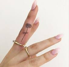 Bí quyết chọn và dùng mĩ phẩm, cách trang điểm, trị mụn. Tá»•ng Há»£p 99 Máº«u Hinh XÄƒm Mini Cho Ná»¯ Hinh XÄƒm Nhá» Ä'áº¹p Nháº¥t