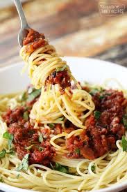 Do you know how to impress everybody with spaghetti unsing a wonderful tomato sauce? Homemade Spaghetti Sauce Fresh Tomatoes Favorite Family Recipes