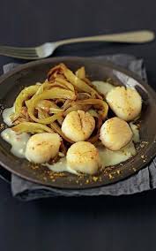 Coquilles Saint Jacques Compotee D Endives Au Curry Recettes De Cuisine Recette Saint Jacques Recette Coquille Saint Jacques