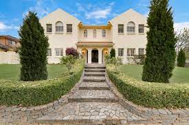 View the narellan vale suburb profile with narellan vale's median unit & house prices, real estate market data & lifestyle narellan vale has 5 properties available for rent and 12 properties for sale. House Sale Breaks Narellan Vale Record Camden Narellan Advertiser Camden Nsw