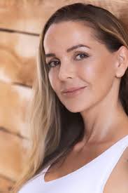 The Good Neighbor (2016)