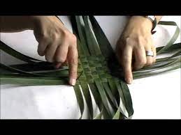 How To Make A Simple Flax Purse Flax Weaving Simple Purse Flax Flowers
