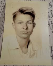 Love these flowers, I mean shoes. Either way, they are amazing.  #flowershoes #flowerpower #redpumps #shoesonaplant