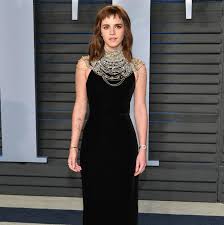 Movie productionspromotional stills, posters, promo shoots, screencaps, and more of all emma's movies. Ups Emma Watson Blamiert Sich Mit Times Up Tattoo Brigitte De