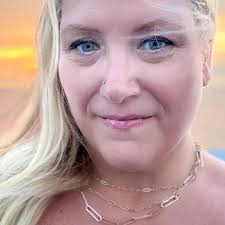 Hello everyone, I had my baby quail hatch today and am just wondering if  they can feed themself and drink