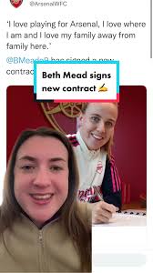 Beth Mead has signed a new contract with Arsenal! ✍️ #womensfootball  #bethmead #wsl #arsenalwomen #afc #lionesses #foryoupage #fyp