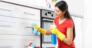 cleaning kitchen cabinets & cupboards