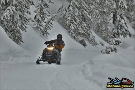 The engine isn't in as high of a state of tune as the 800, or it isn't turning the same rrm level. Arctic Cat Riot X 8000 2020 Vincent S Favorite Sledmagazine Com The Snowmobile Reference