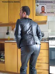leatherjacket - Amateur Gay Porn Pictures And Stories
