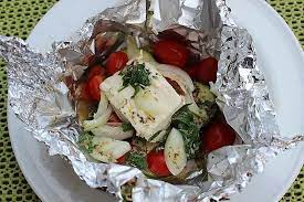 In alufolie kannst du gemüse mit zugabe von wasser und butter schonend garen. Leicht Und Lecker Gemusepackchen Vom Grill Mama Und Die Matschhose
