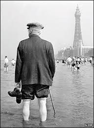 In Pictures British Seaside History After The War British Seaside Blackpool British Holidays