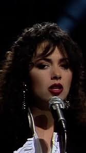 See it is confusing where to look—neither place looks right! Someone  explain where I'm supposed to look!