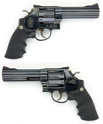 Smith Wesson 29 Classic 5 I Have One Of These Beautiful Guns Find Our Speedloader Now Http Www Amazon Com Shops Raeind Hand Guns Guns Pistols Guns