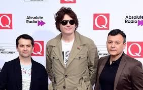 Manic Street Preachers Could Top Album Chart For First Time