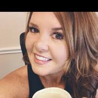 Laura Hettinger's Instagram, Twitter & Facebook