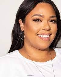 Laura Giancaspro's Instagram, Twitter & Facebook