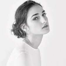 𝑺𝒐𝒏 𝒔𝒐𝒏𝒓𝒊𝒔𝒂 𝒚𝒂 𝒎𝒆 𝒉𝒂𝒄𝒆 𝒓𝒆𝒊𝒓 𝒄𝒖𝒂𝒏𝒅𝒐 𝒆𝒔𝒕𝒐𝒚  𝒎𝒂𝒍 🥺❤️. #sandraescacena 👑