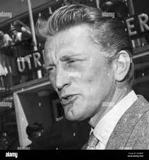 The vikings kirk douglas hi-res stock photography and images