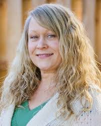 Adrienne Gross's Instagram, Twitter & Facebook