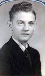 Jerome Schiller's Instagram, Twitter & Facebook