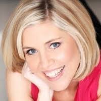 Lucy Piper's Instagram, Twitter & Facebook