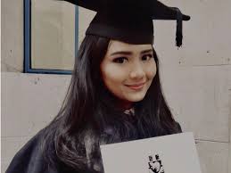 Thank you mom and dad for all you've done for me 💙 8 Gaya Gita Gutawa Dan Maudy Ayunda Si Cantik Kuliah Di Inggris