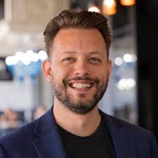 924 Walnut St, Elyria, OH 44035