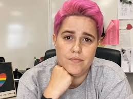 Teacher helps change students' gender identity without parents knowing