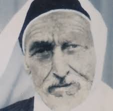 Check out Cmdr. Justin Allen, commanding officer of VFA-143, as he tells us  what it takes to land