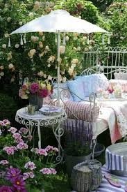 Pin Von Claire Reling Auf A New Life Shabby Chic Garten Garten Sitzecken Garten