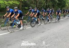 Por colombia estarán el team medellín, colombia tierra de atletas, colnago cm team, epm scott, supergiros alcaldía de manizales susuerte, uae llaneros, fundación esteban chaves, soñando colombia, boyacá construcciones zea el faro y team ediciones mar. Jlknt Kamdb7xm