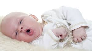 Có nên hút mũi cho trẻ sơ sinh không?