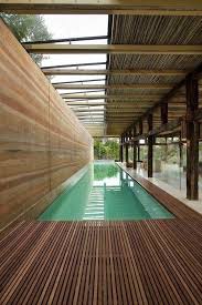 Ab In Den Indoor Pool Schweizer Illustrierte In 2020 Hallenbader Hallenbad Schwimmbader