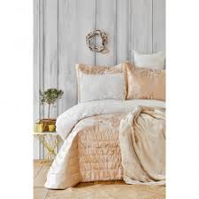 Çeyiz setleri için mutfak gereçleri 12'şer adetten oluşan ve çeşitli parçalar içeren kapsamlı bir paket, kalabalık yemek sofraları anında çeyiz setleri sayesinde ihtiyaçlarınıza ve tarzınıza göre yeni mobilyalar temin edebilirsiniz. Ceyiz Paketleri Karaca