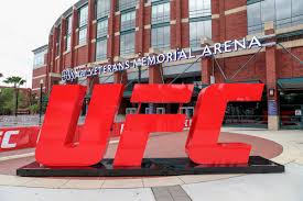 Битва взглядов и слова перед боем / ufc 261 (видео). Anqwx9fc1zezsm