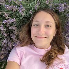 Laura Casanova (@Lauracsnva)